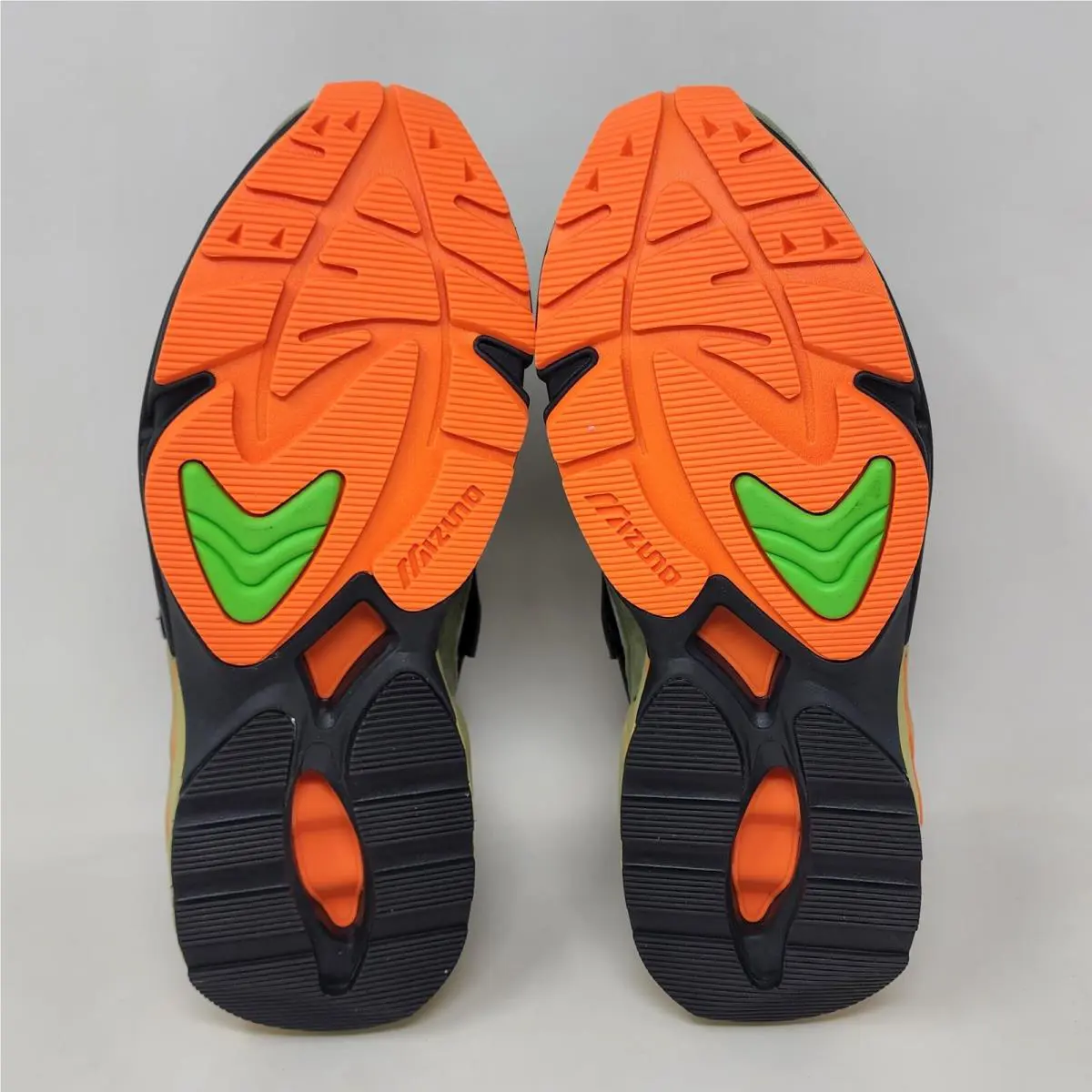 Mizuno shoes - Mizuno Wave Rider 1 24Karats x Mita - Green 6