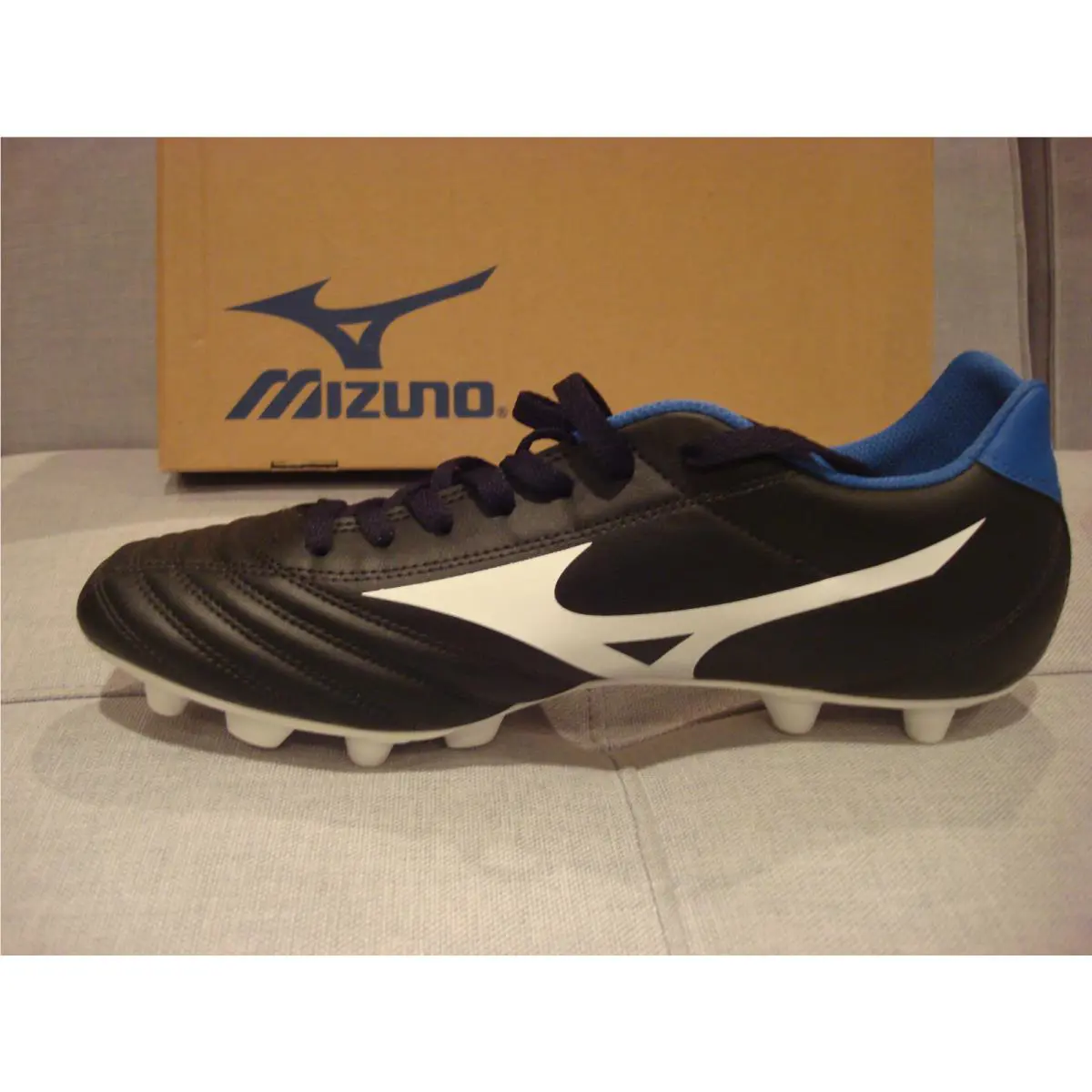 Mizuno shoes - Black (UPC: 5051686748972) 7