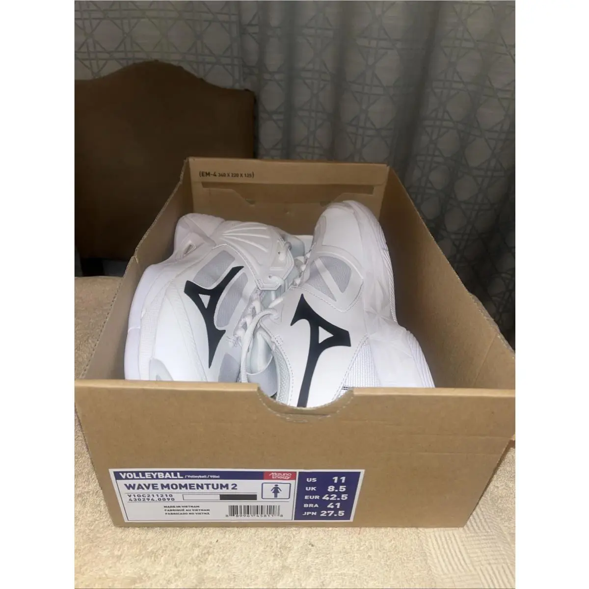 Mizuno shoes - Mizuno Wave Momentum 2 - Wave Momentum - V1gc211251 - White/Gold 3