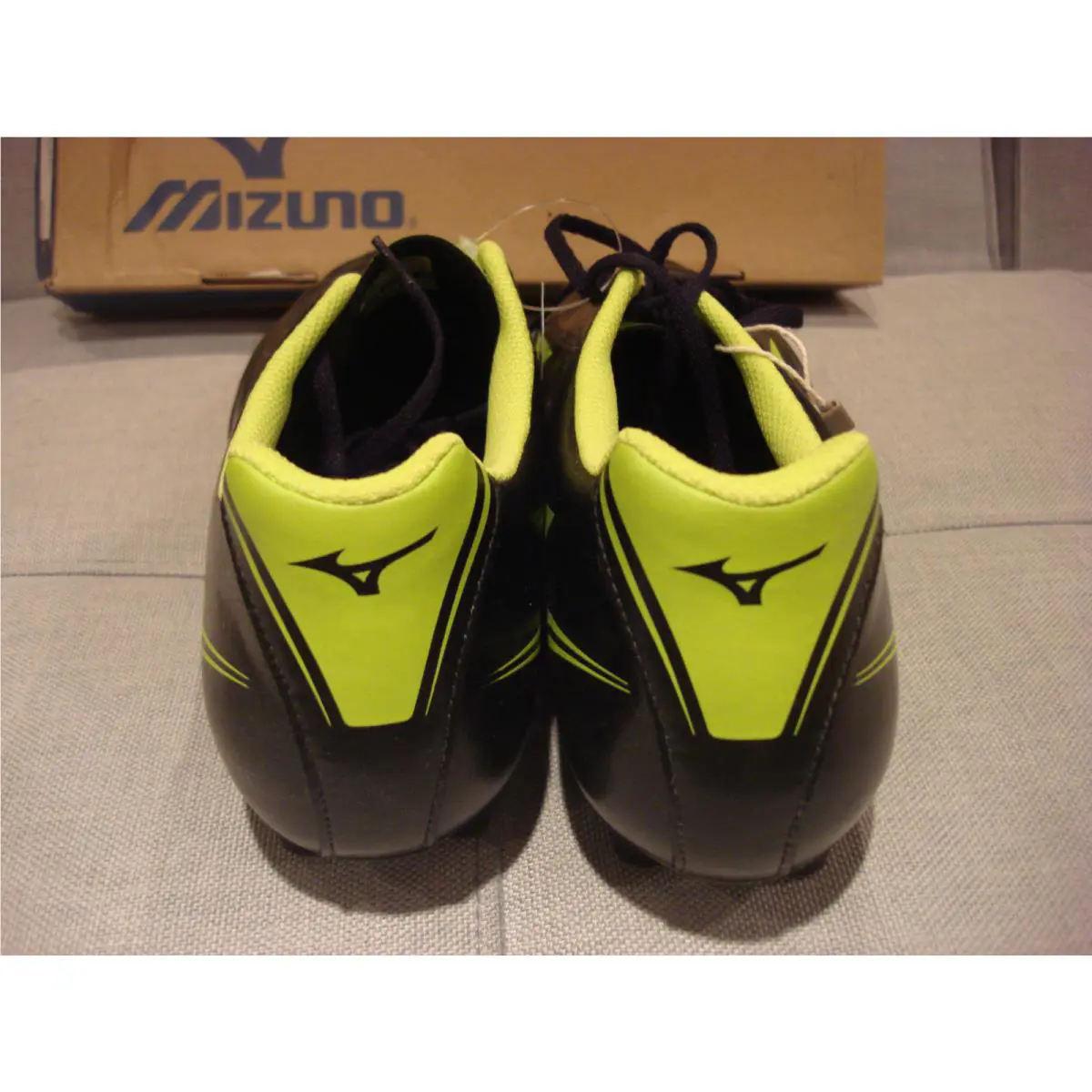 Mizuno shoes - Black / Lime (UPC: 5051686869653) 3