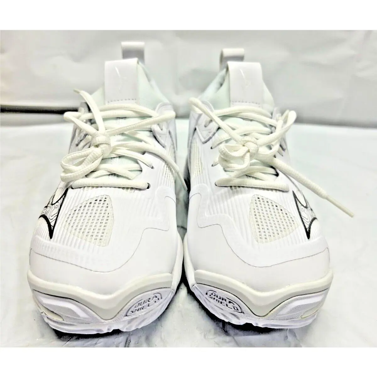 Mizuno shoes - White (UPC: 889961648908) 0