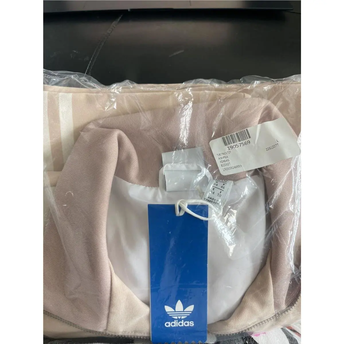 Adidas clothing - ASHPEA 7