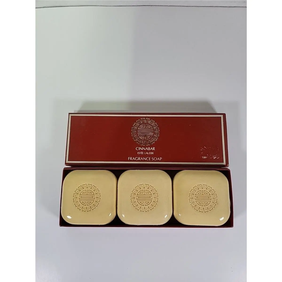 Estee Lauder Cinnabar Vintage Perfume Fragrance Bar Soap 3.5 oz Set Of 3 Rare