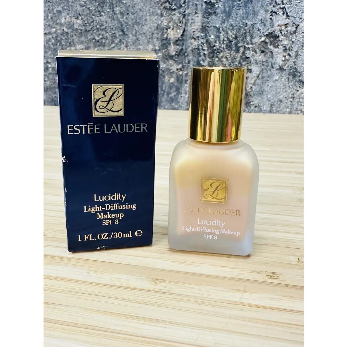 Estēe Lauder Lucidity Light Diffusing Makeup 03 Vanilla Beige Rare