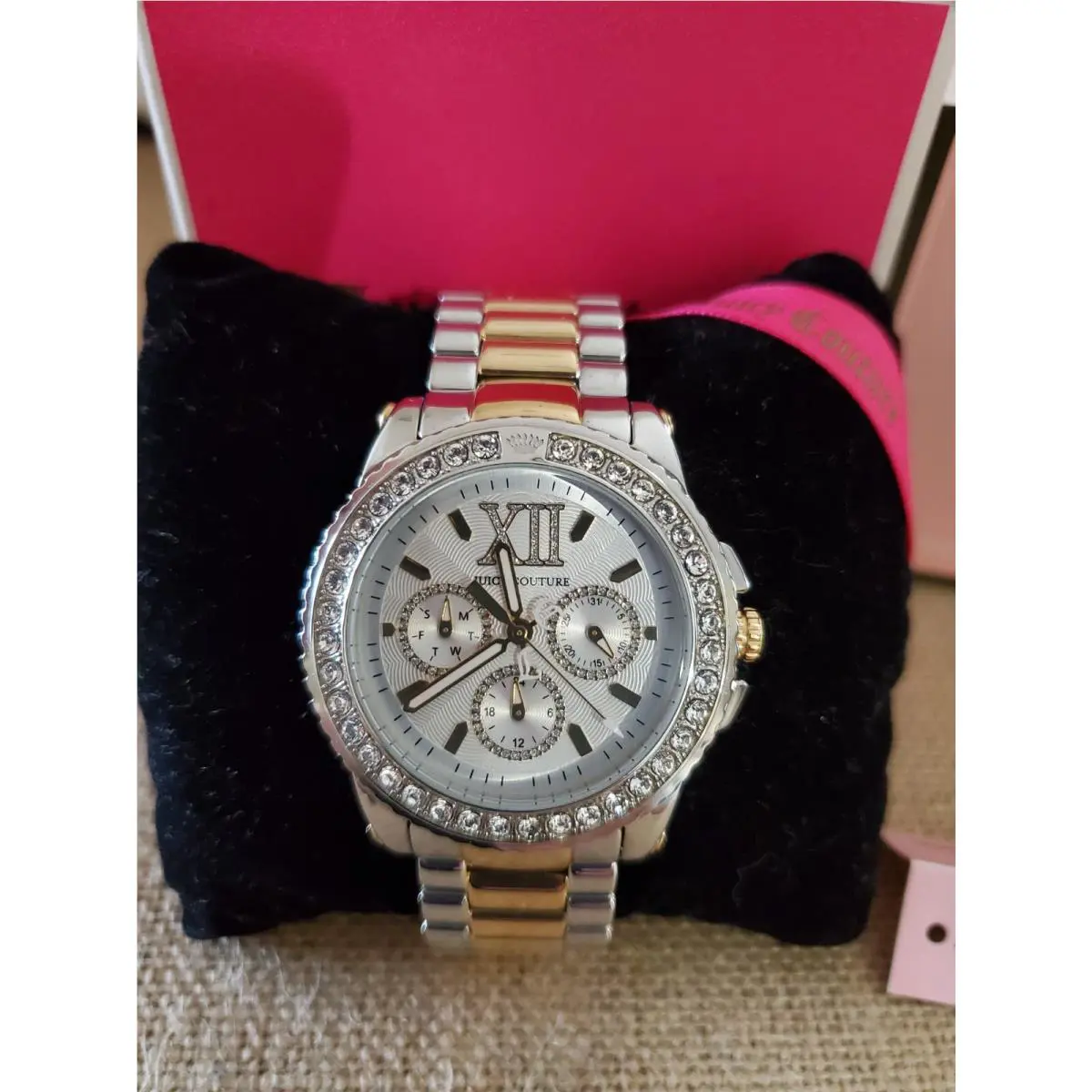 Gorgeous Juicy Couture 2 Tone Bracelet Wristwatch W/crystal Bezel