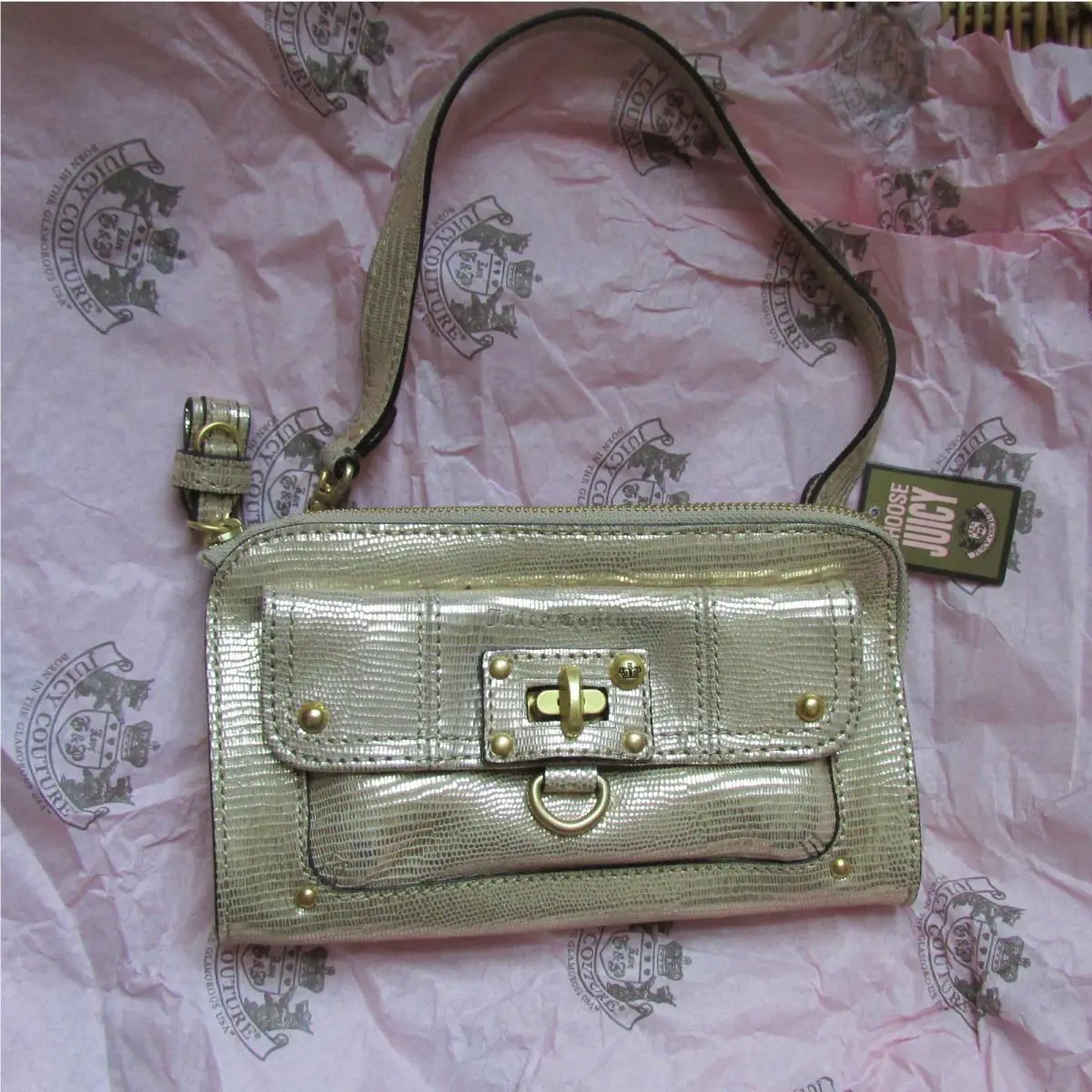 Juicy Couture Bag Turnlock Wristlet Travel Wallet