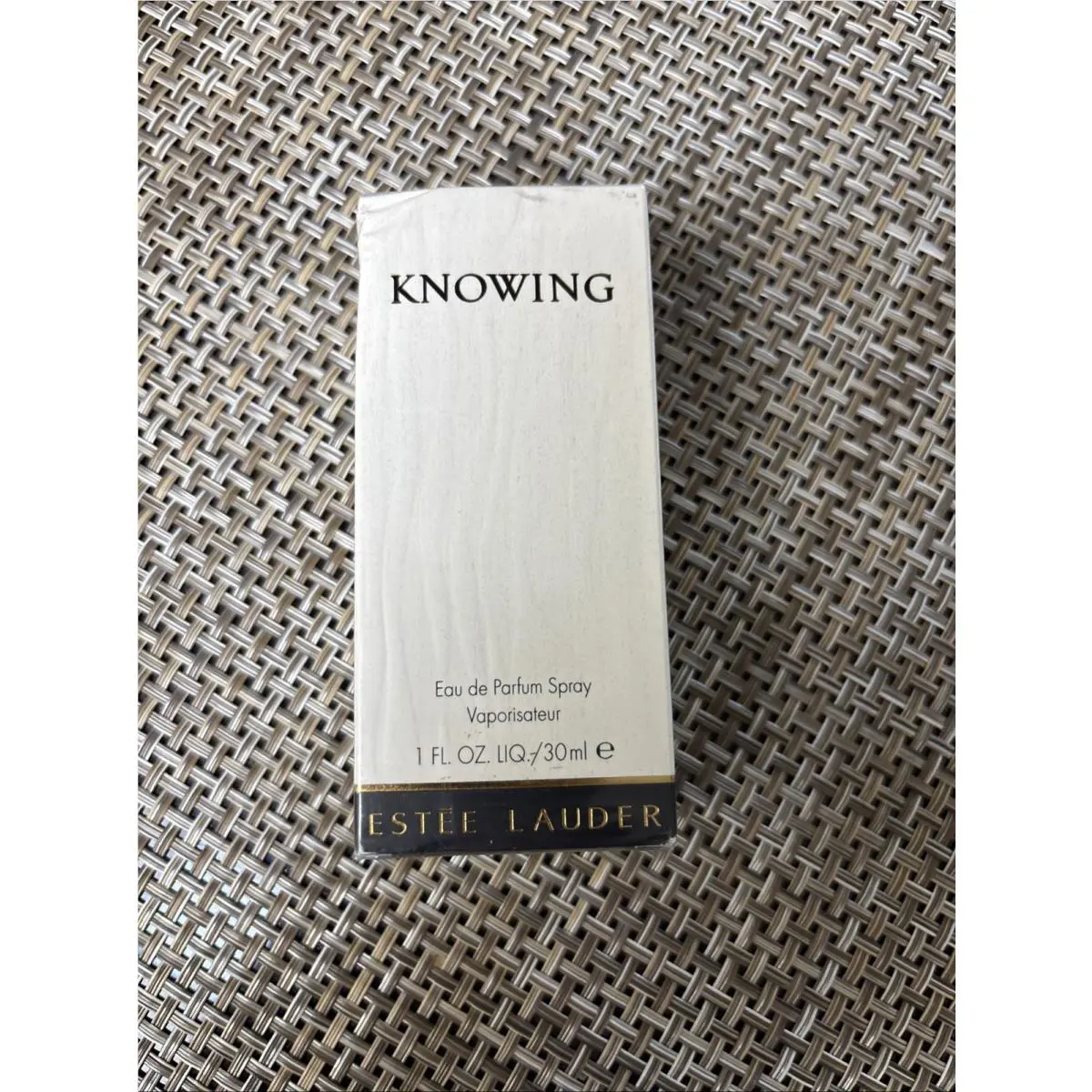 Estee Lauder Vintage Knowing Edp Spray - 1oz Read
