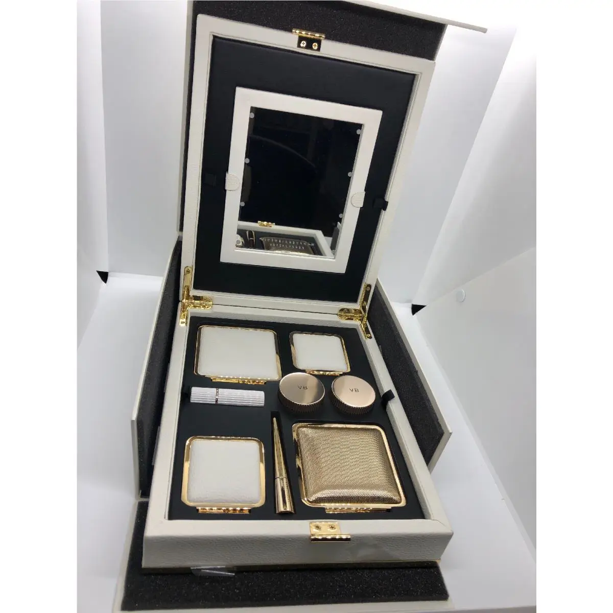 Victoria Beckham Estee Lauder Lit Beauty Box No.067 Of 350 Powder Highlighter