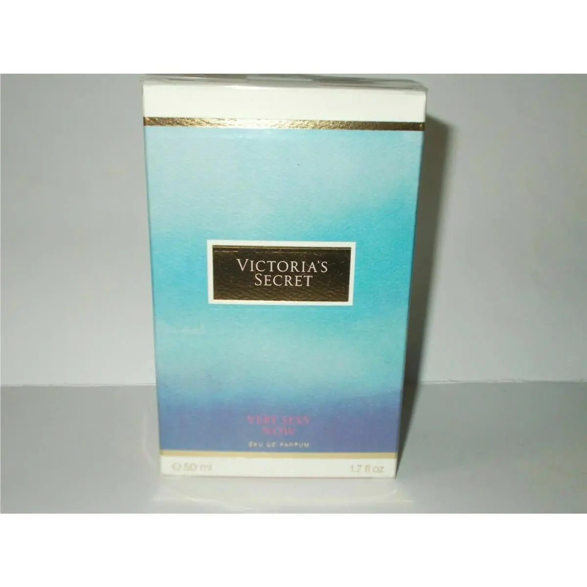 Victoria`s Secret Very Sexy Now Blue Box Perfume Eau de Parfum 1.7 Ounce