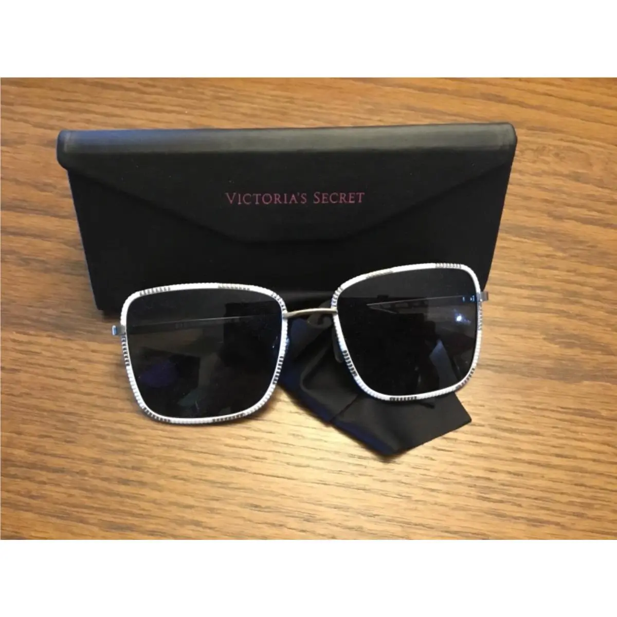 Victorias Secret Sunglasses VS0041 32A 56 19 140 White with Gold
