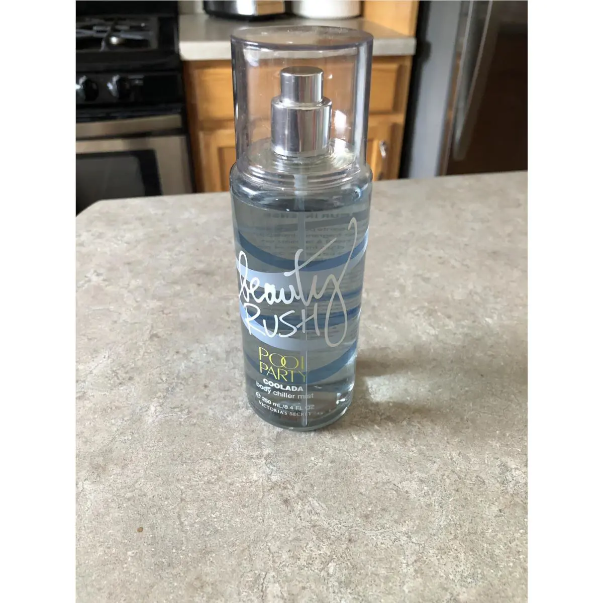 Victoria`s Secret Beauty Rush Pool Party Coolada Body Chiller Mist 8.4oz