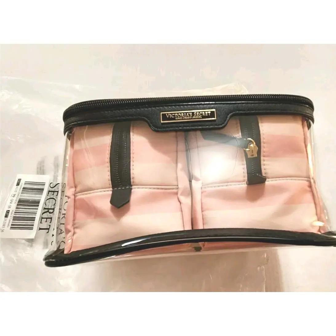 Victoria`s Secret Glam Getaway 3 pc Travel Makeup Case Iconic Pink Stripe