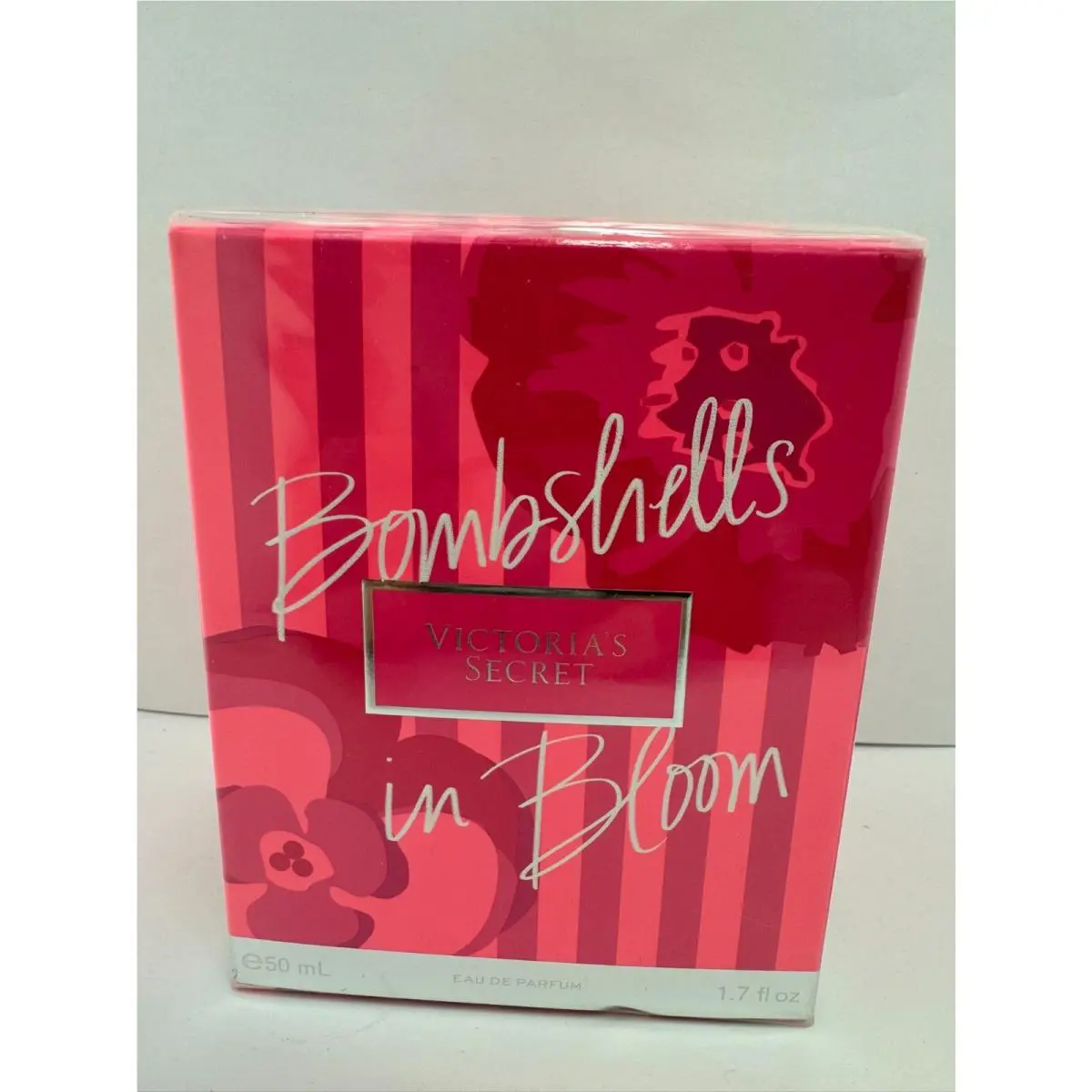 Victoria`s Secret Bombshells in Bloom Eau de Parfum 50ml - Floral Fresh Scent by Victoria's Secret