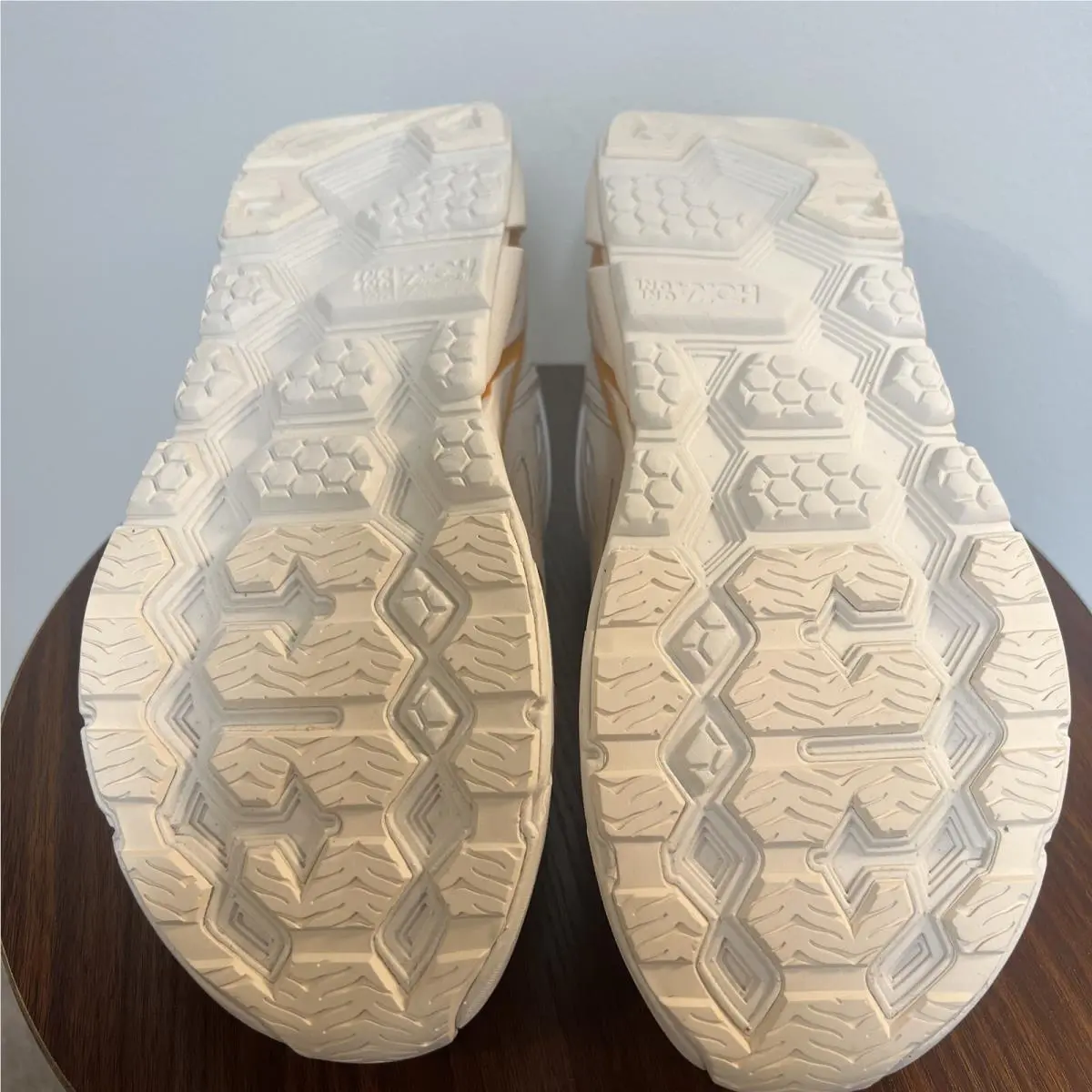 Hoka shoes - HOKA One One Clifton - One One Clifton - Hoka Clifton - Beige 21