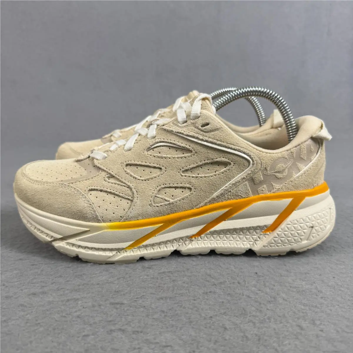 Hoka shoes - Hoka One One U Clifton L Suede - 1122571 SBRY - Short Bread/Radiant Yellow 2