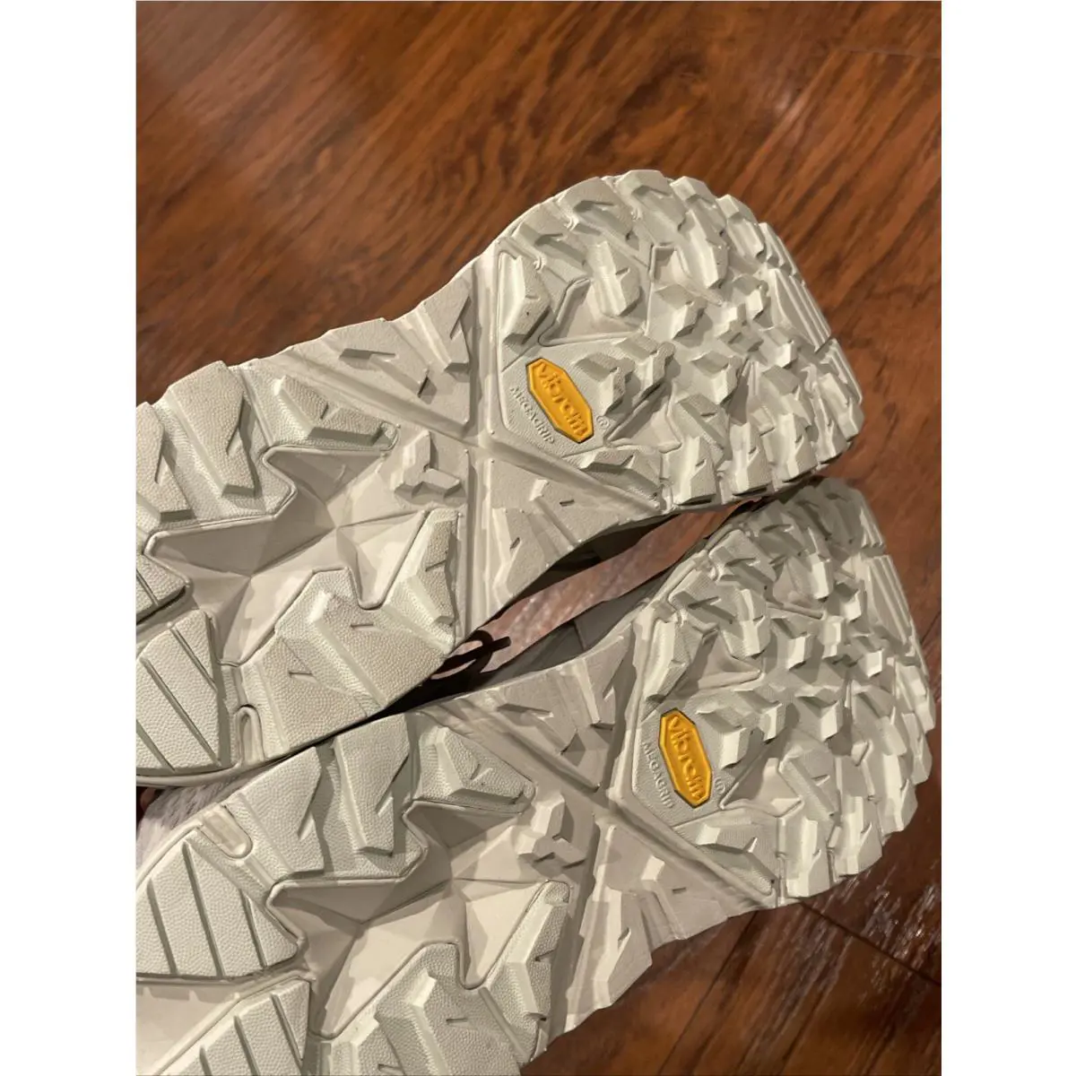 Hoka shoes - Hoka One One Anacapa - One One Anacapa - 1134506 - Multicolor 4