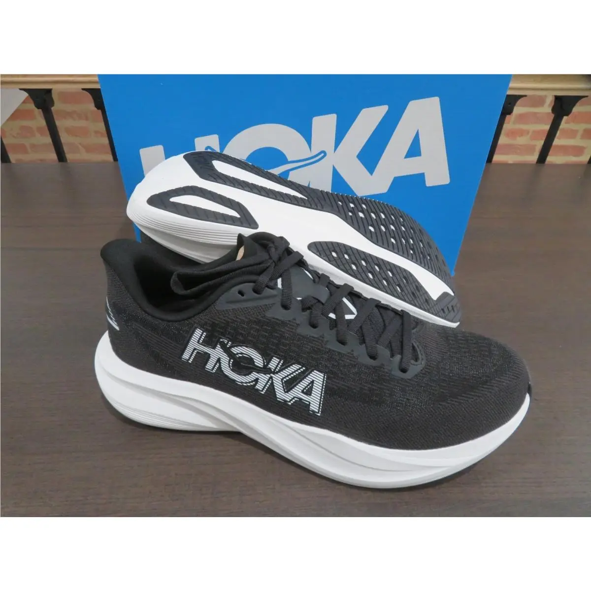Hoka One One Mach 7 Mens 10 Shoes 1171904 Bwht Black White Running Gym Sneaker
