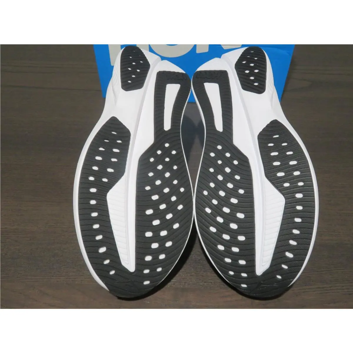 Hoka shoes - Hoka One One Mach 6 - 1147790 BWHT - Black 4