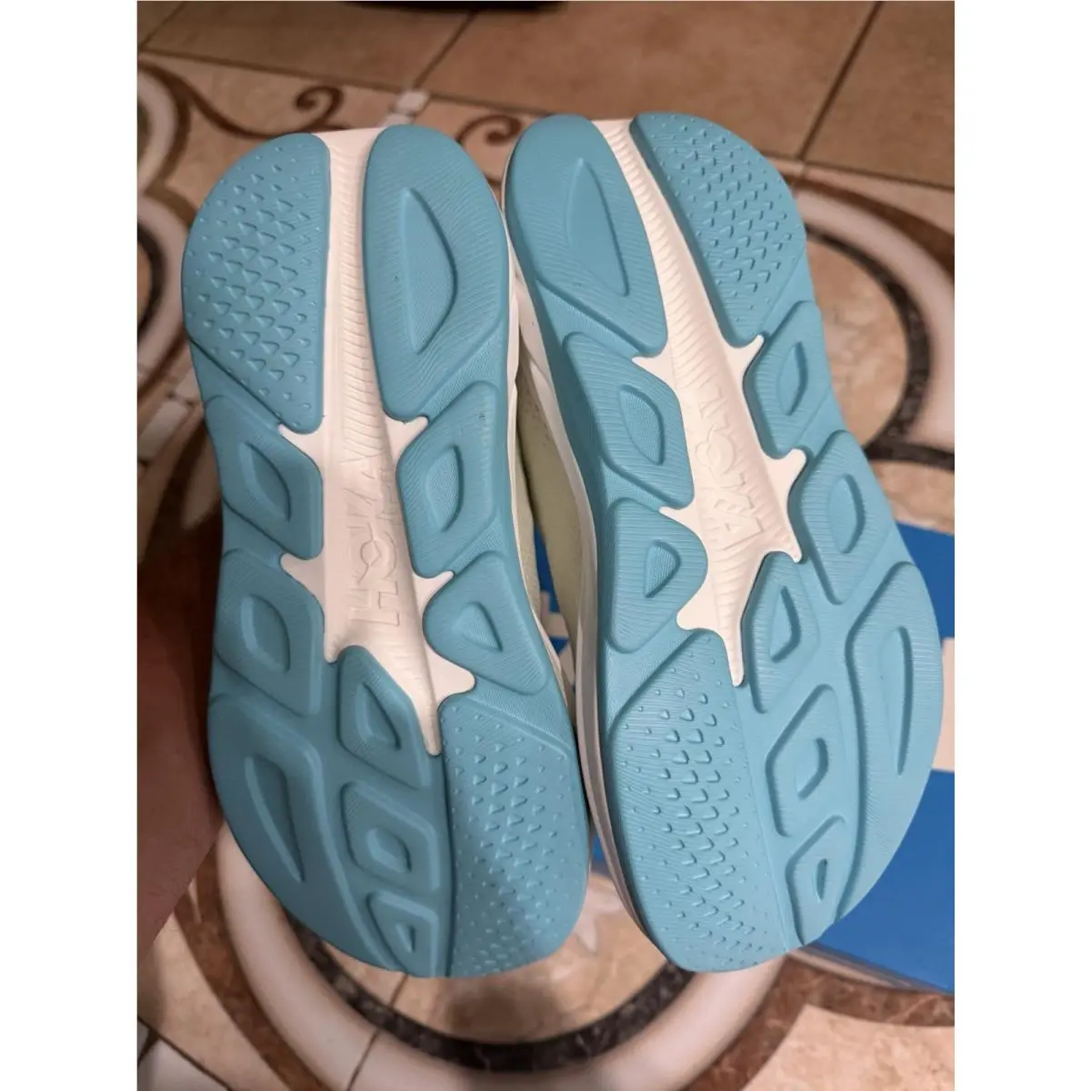 Hoka shoes - Hoka One One HOKA Rincon 4 - 1155131-FTRS - White 2