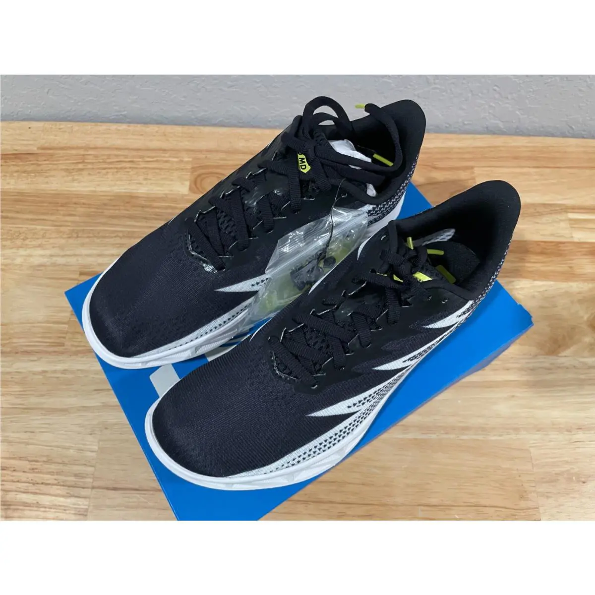 Hoka shoes - Hoka U CRESCENDO MD - CRESCENDO - Black 1