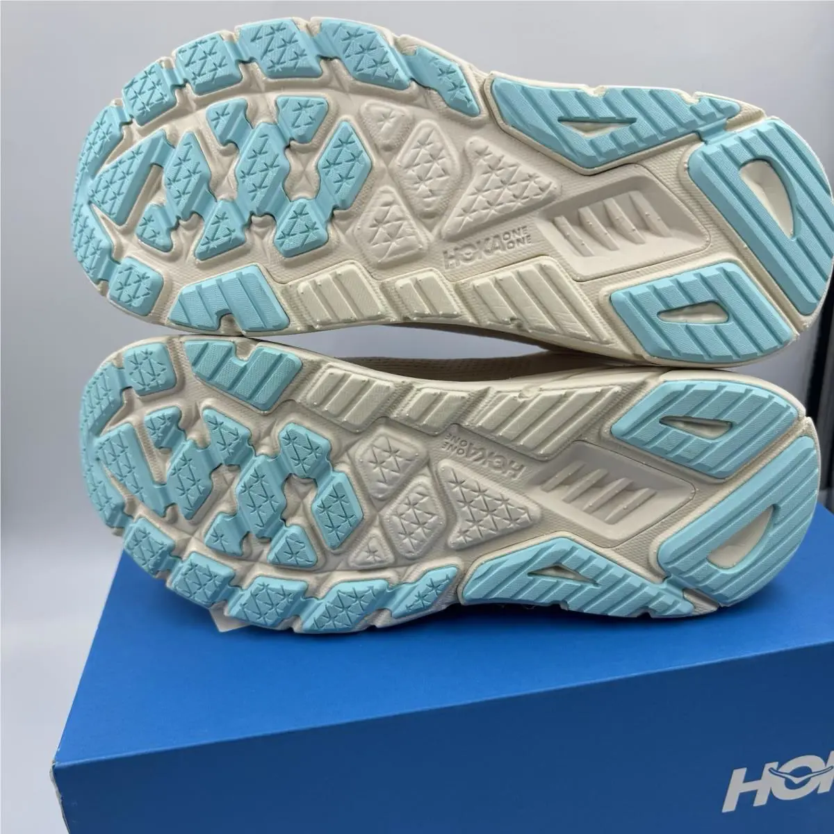 Hoka shoes - Hoka One One Arahi 7 - 1147851 - Vanilla / Cream 4