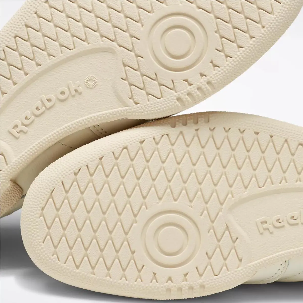 Reebok shoes - Chalk/Papwht/Glegrn 3