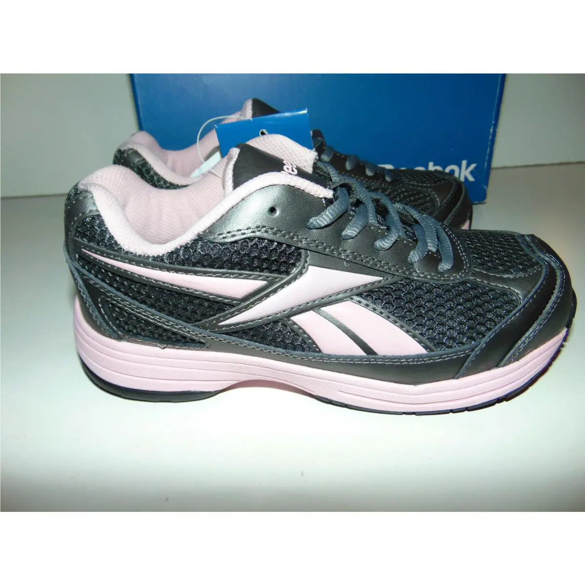 Reebok shoes - Pink 2
