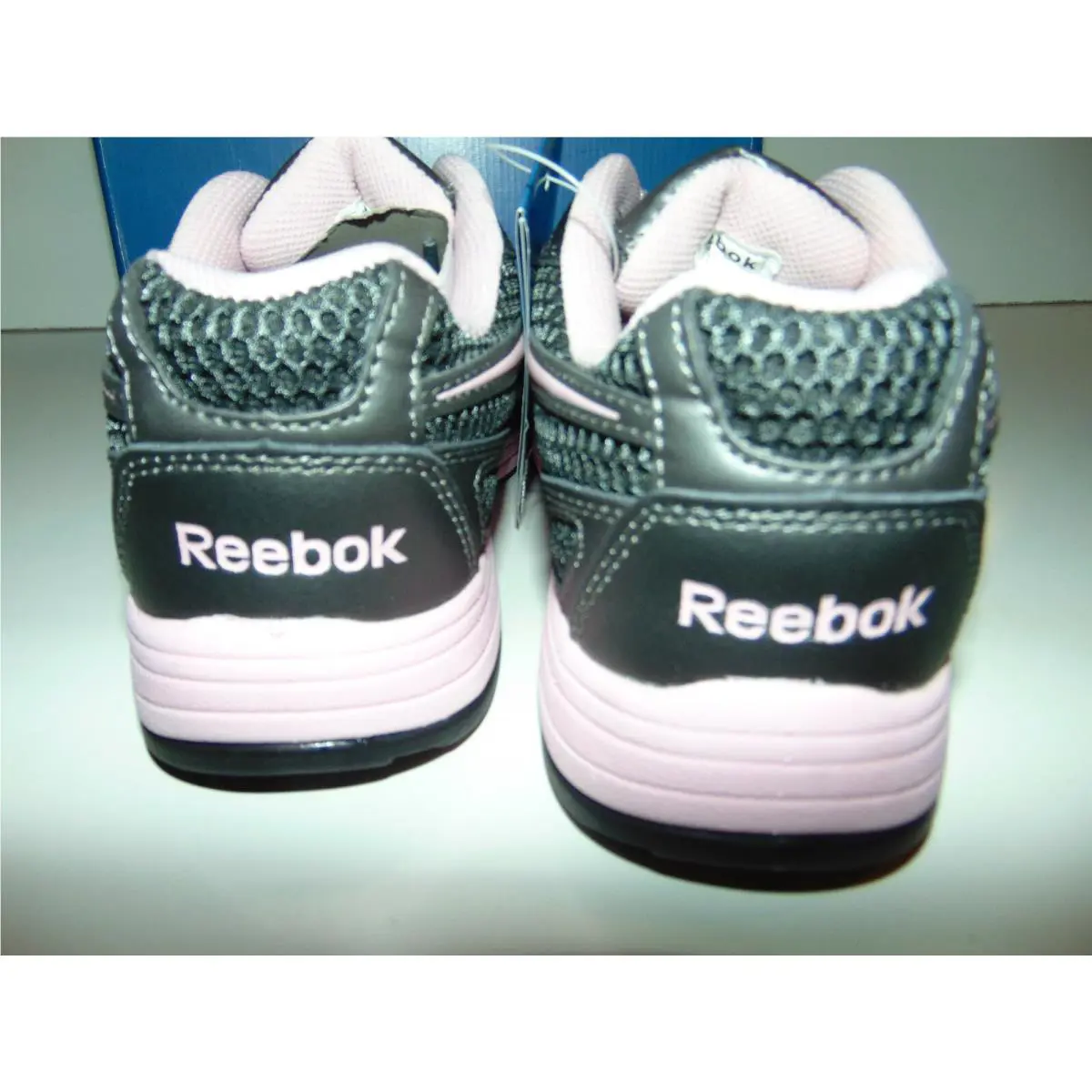 Reebok shoes - Pink 3