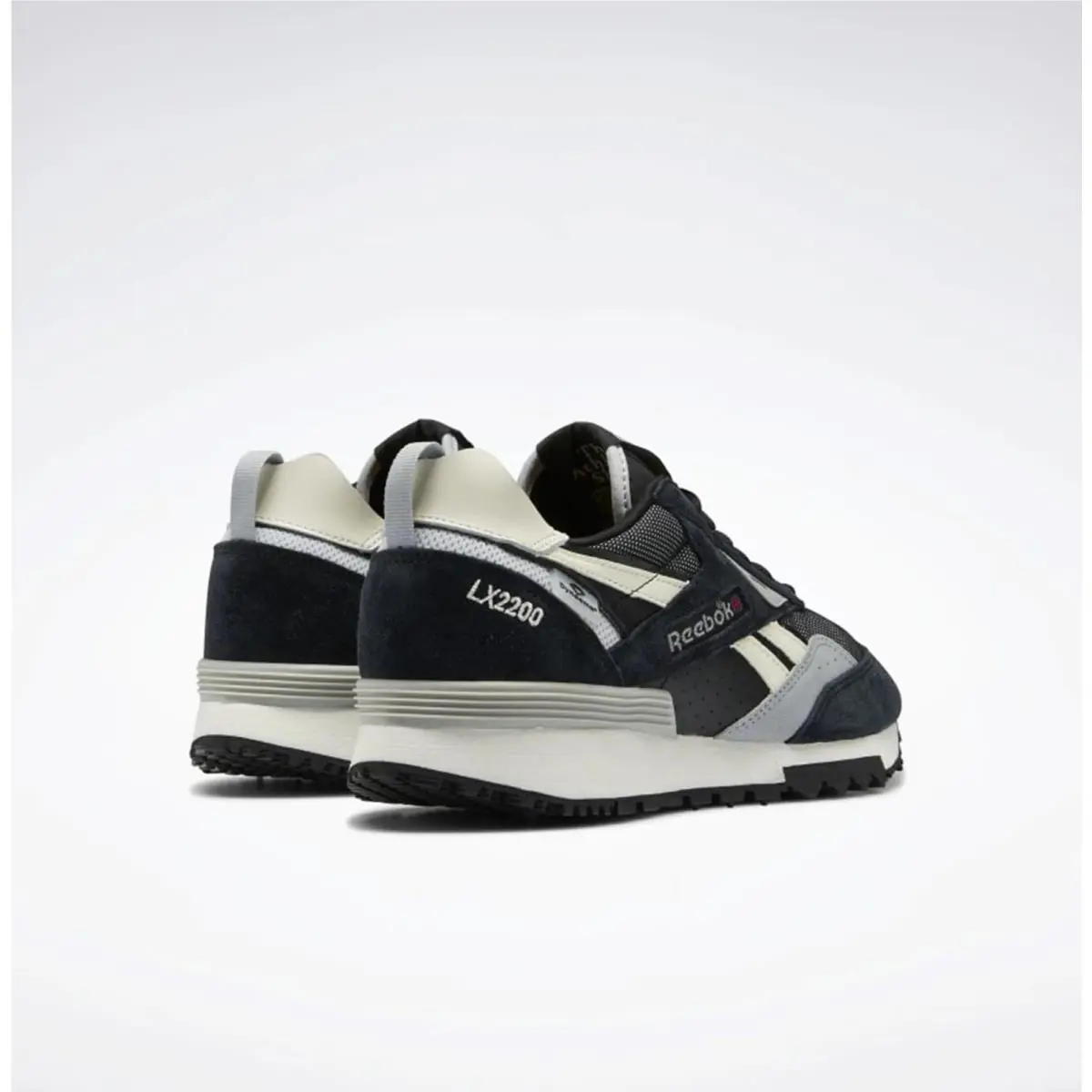 Reebok shoes - Cblack/Clawht/Pugry3 1