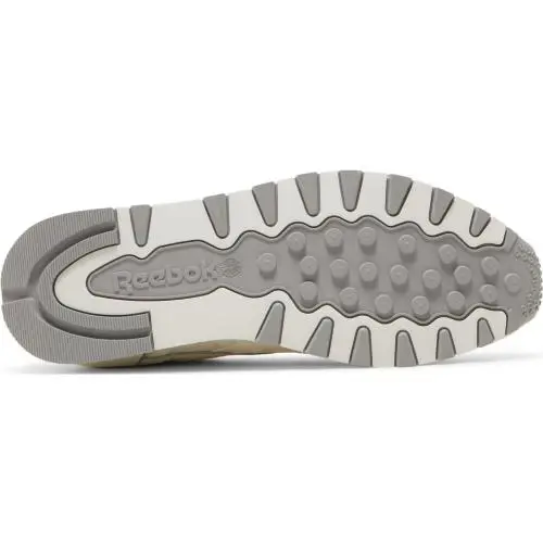 Reebok shoes - Chalk/Chalk/Vector Red 3