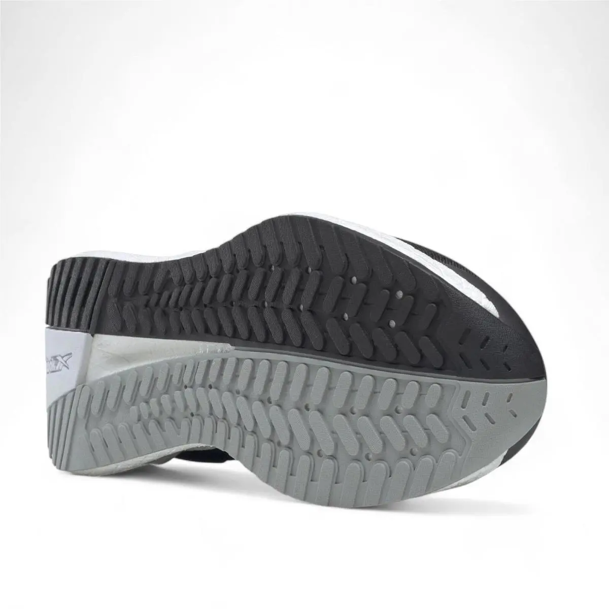 Reebok shoes - Cblack/Ftwwht/Purgry 8
