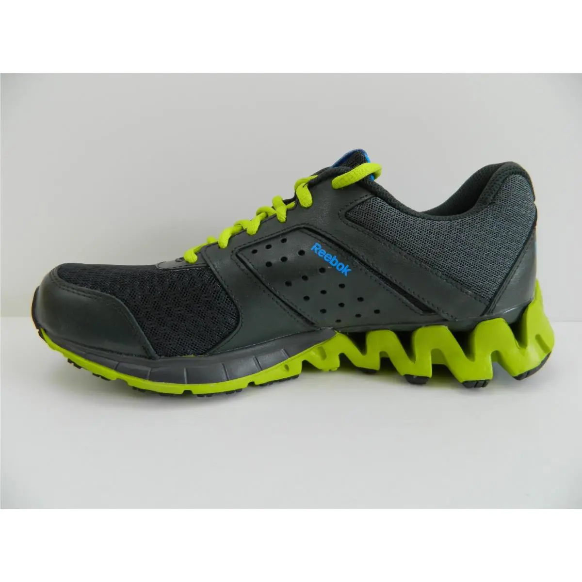 Reebok shoes - Reebok Zigkick Alpha - Zigkick Alpha - V53719 - Gray