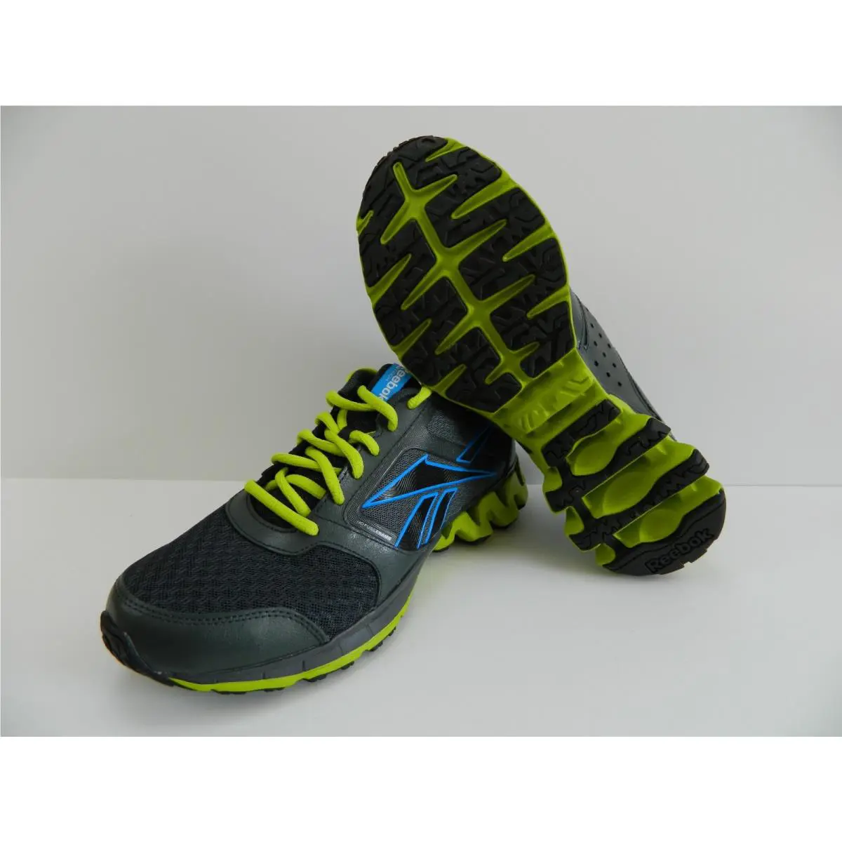 Reebok shoes - Reebok Zigkick Alpha - Zigkick Alpha - V53719 - Gray