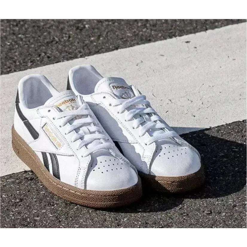 Reebok shoes - White/Black/Gum 10