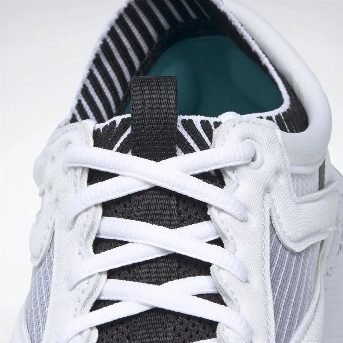 Reebok shoes - White 5