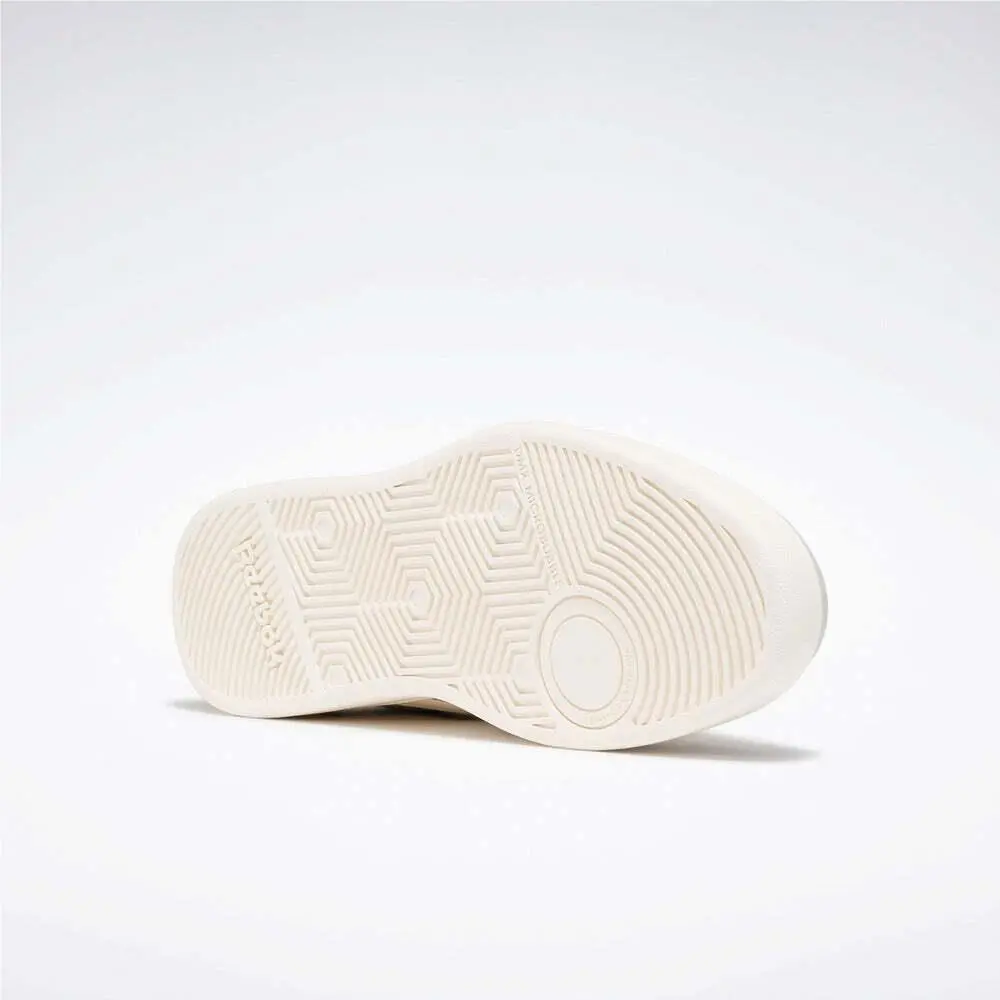 Reebok shoes - Chalk/Pugry2/Vecnav 10