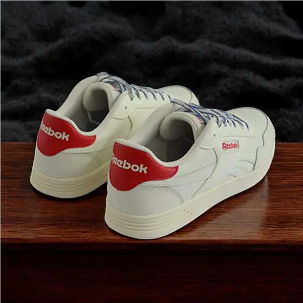 Reebok shoes - Chalk/Vctrd/Vctrblu 2