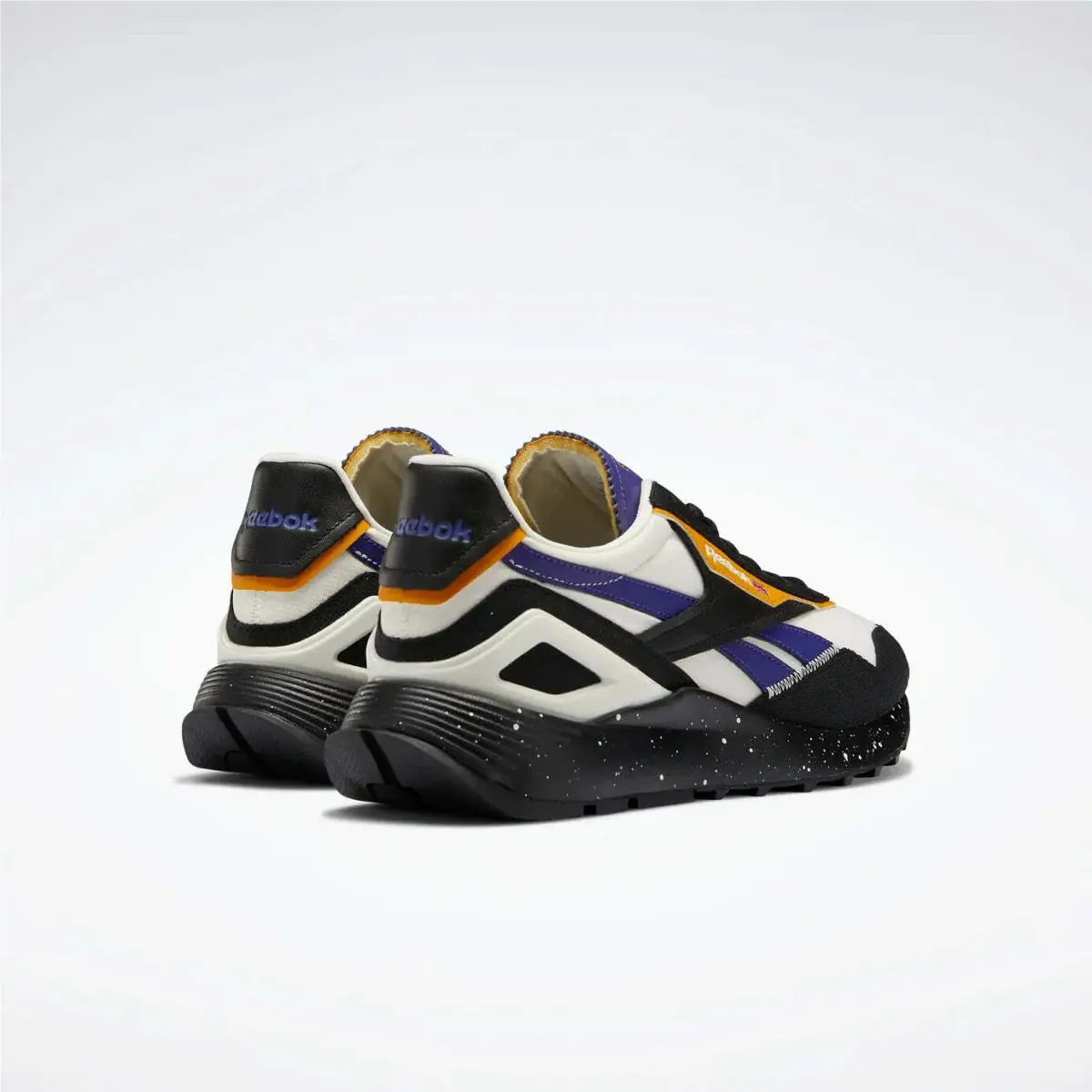 Reebok shoes - Chalk/Cblack/Bolprp 2