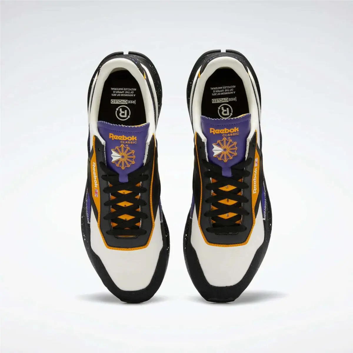 Reebok shoes - Chalk/Cblack/Bolprp 9