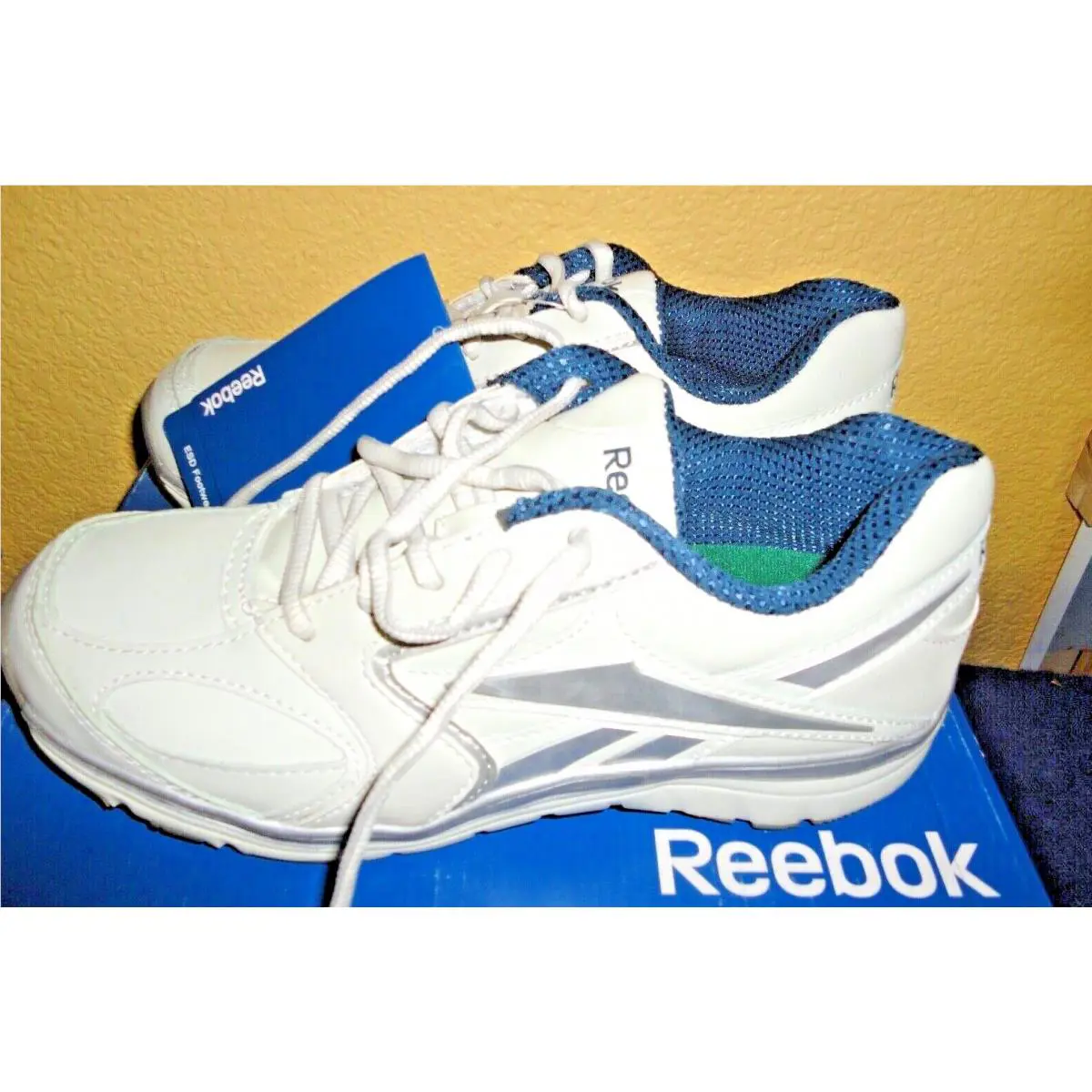Reebok shoes - WHITE 9