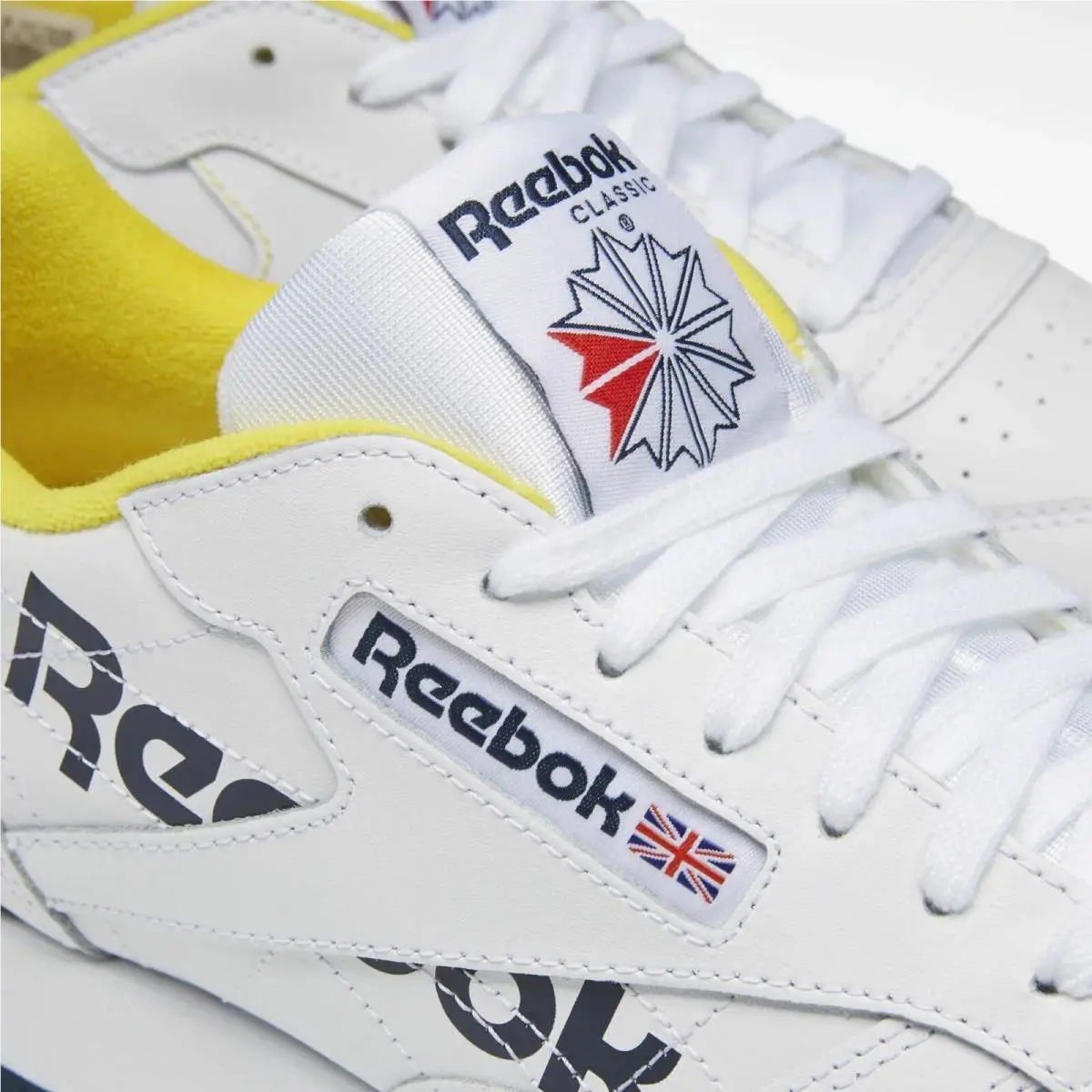 Reebok shoes - White 4