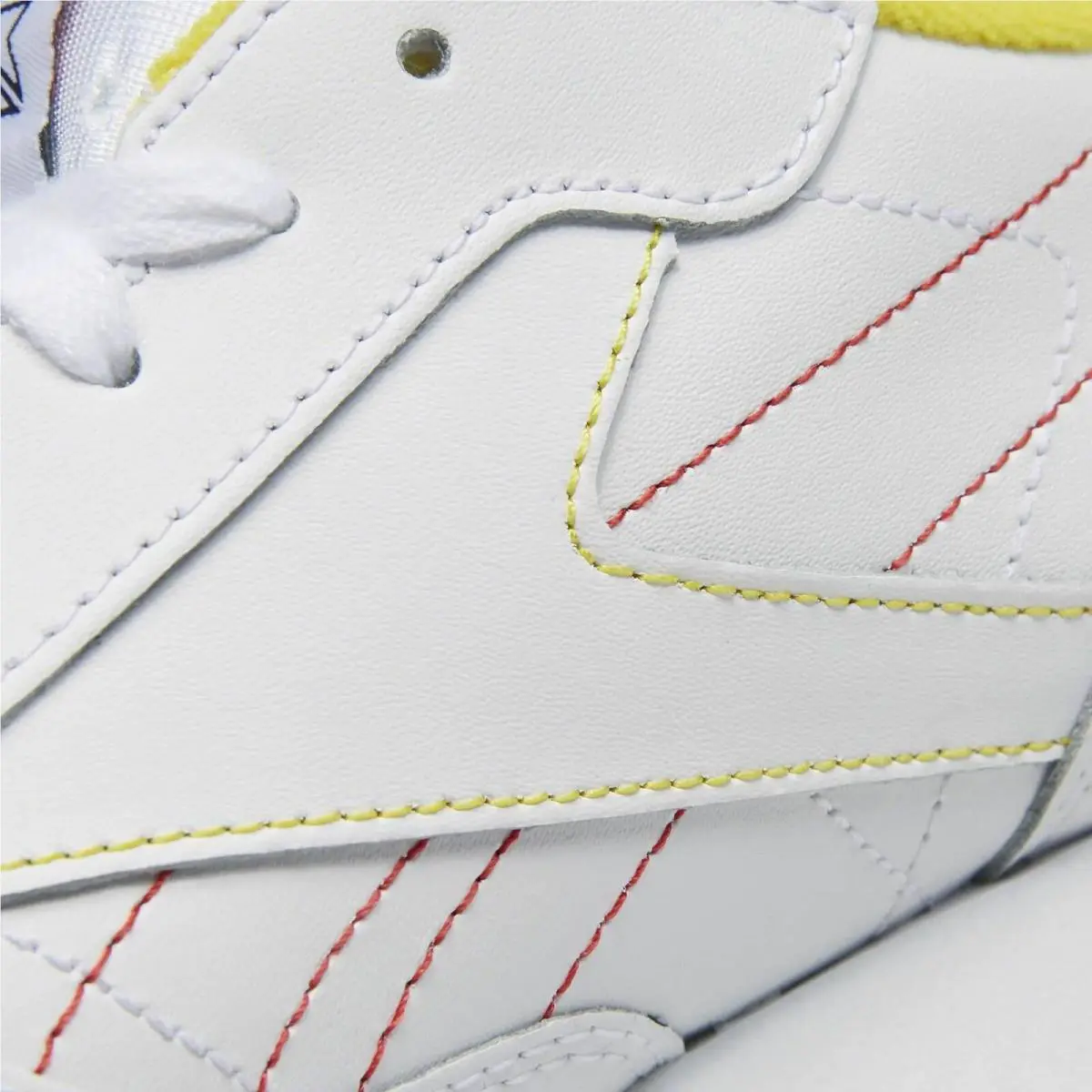 Reebok shoes - White 14