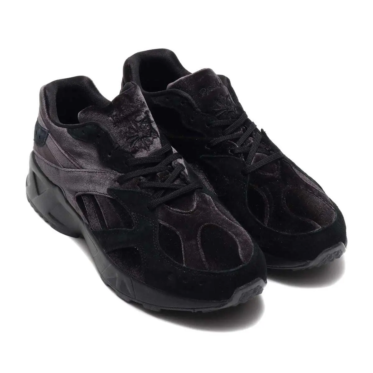 Reebok shoes - Black/Black/Gravel 5