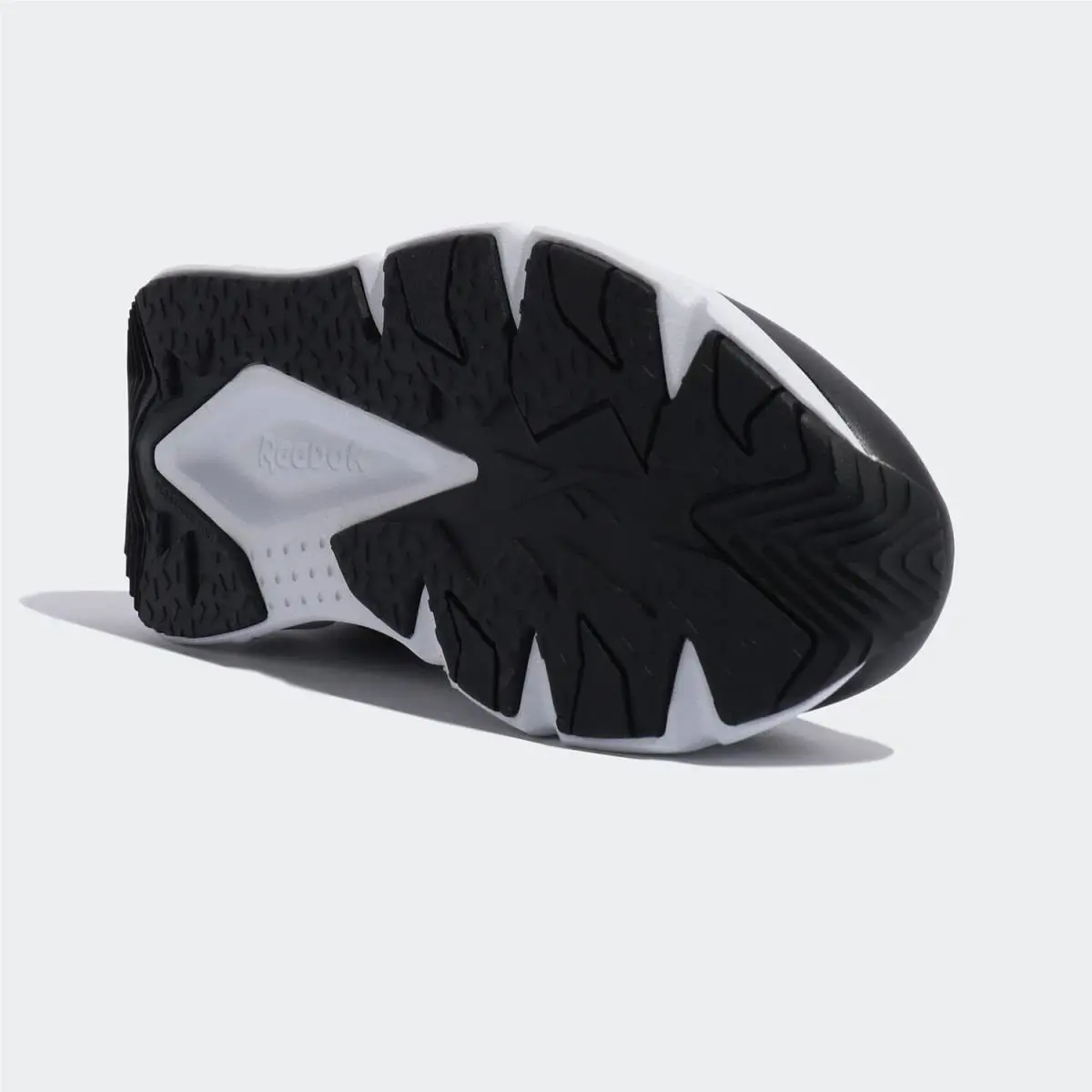 Reebok shoes - Cblack/Ftwwht/Drksil 4