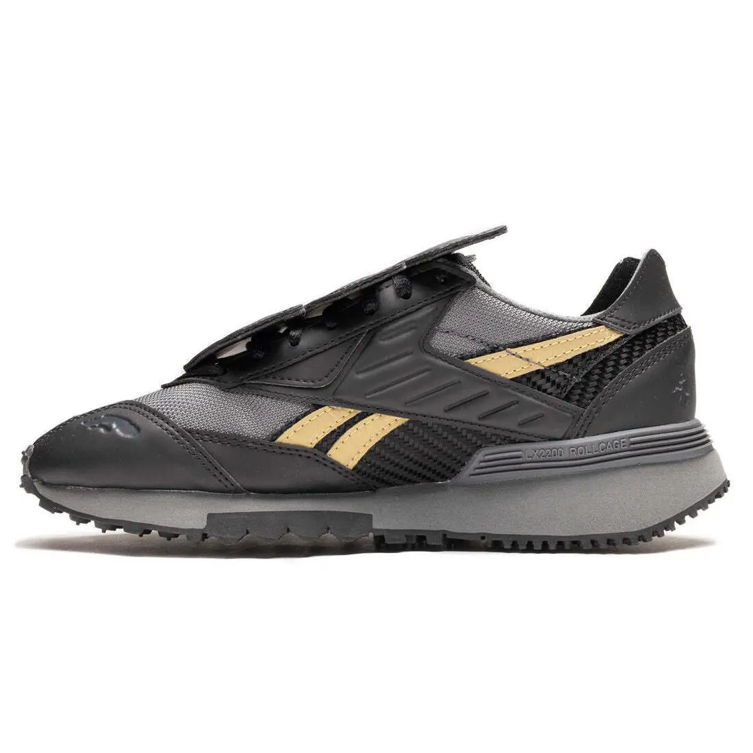 Reebok shoes - Core Black / Alloy / Matte Gold 1