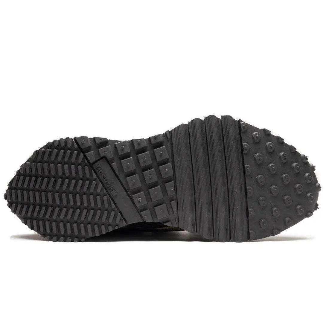 Reebok shoes - Core Black / Alloy / Matte Gold 3