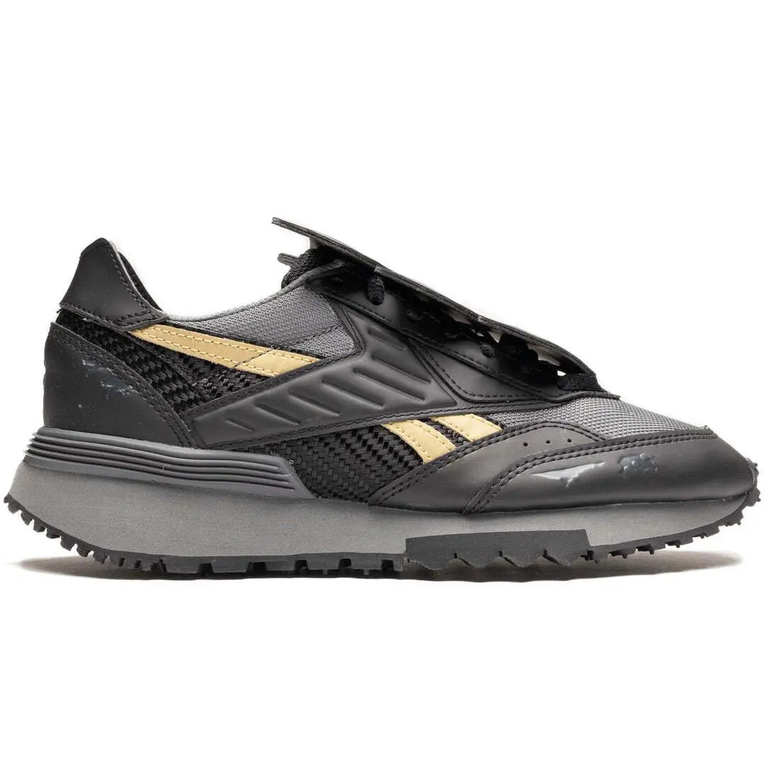 Reebok shoes - Core Black / Alloy / Matte Gold 4