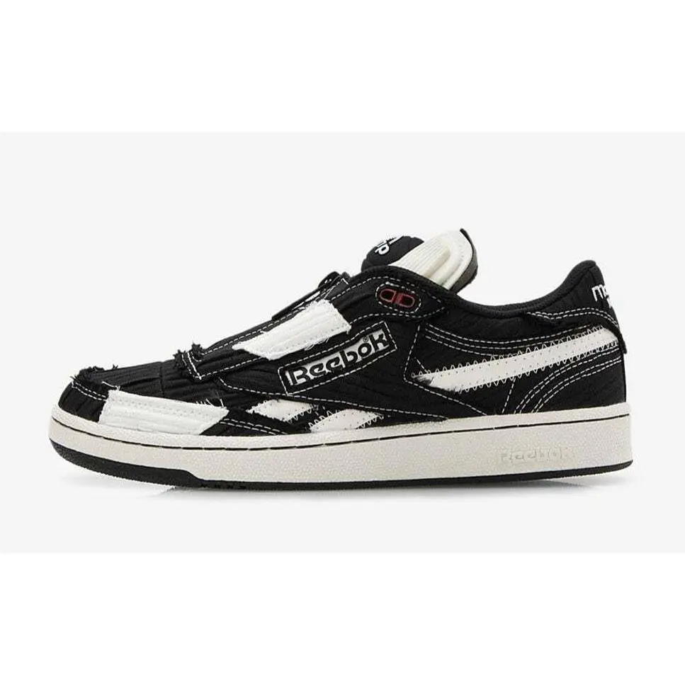 Reebok shoes - Core Black/Chalk/Flash Red 1