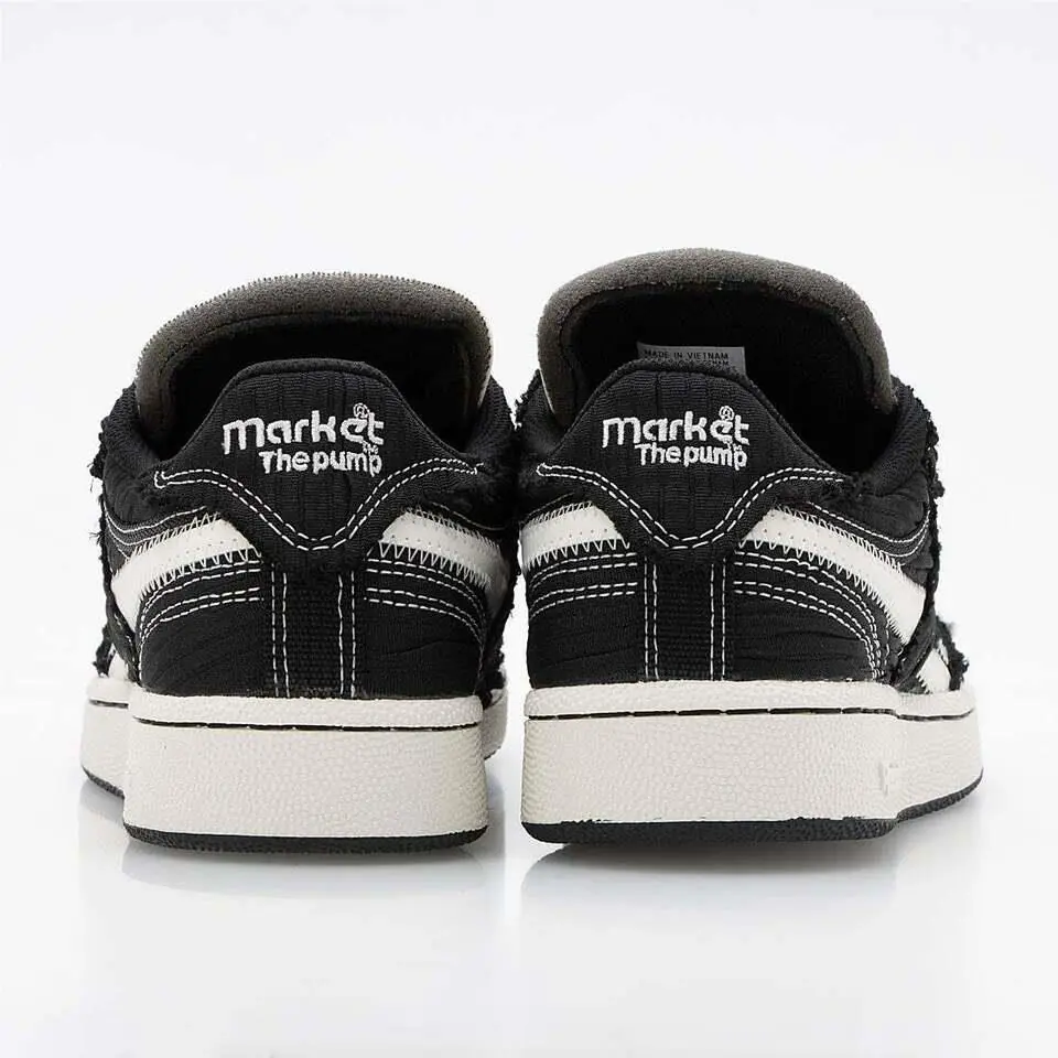 Reebok shoes - Core Black/Chalk/Flash Red 3