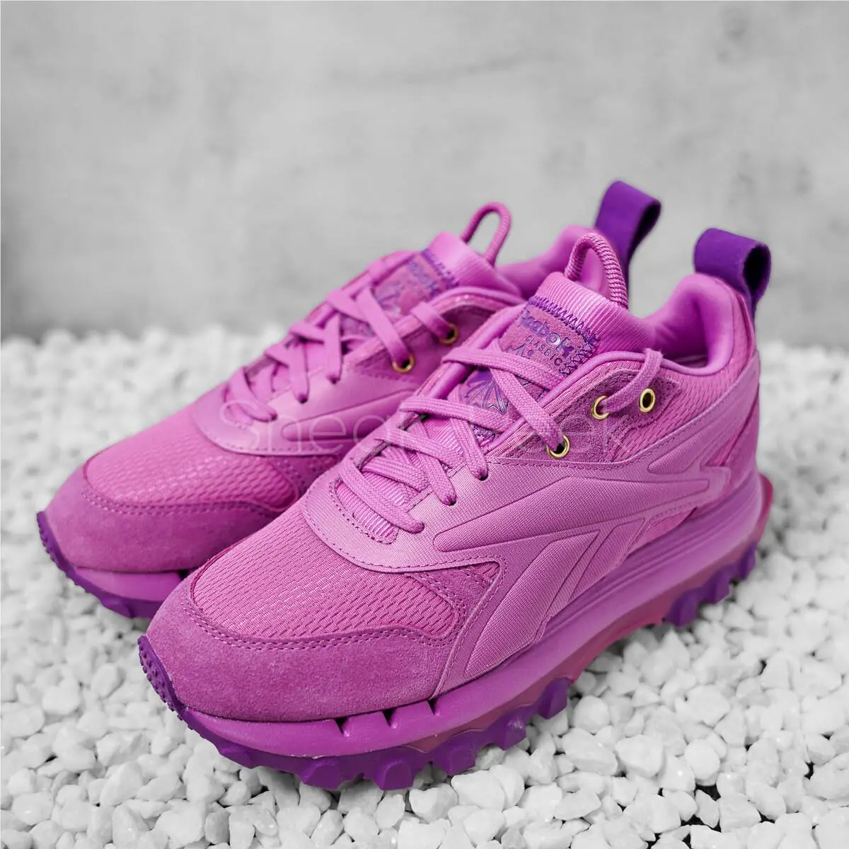 Reebok shoes - Reebok Classic Leather Cardi B V2 - Pink 11